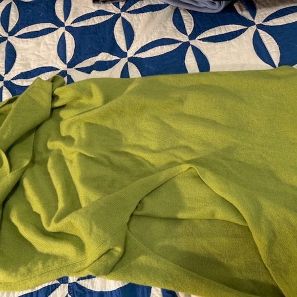 Cashmere Topper Poncho / Scarf - lime green (OS) - Picture 4 of 6